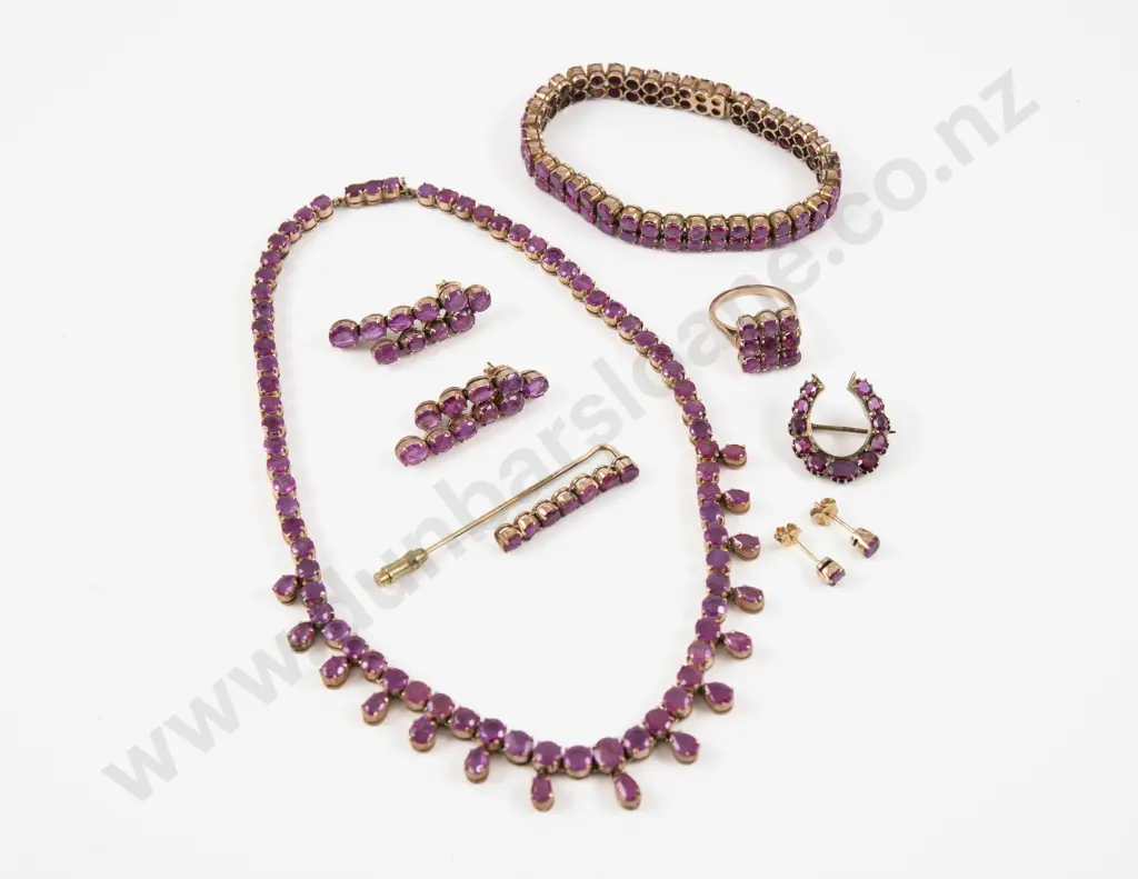 All Ruby and Gold Suite Image 1++