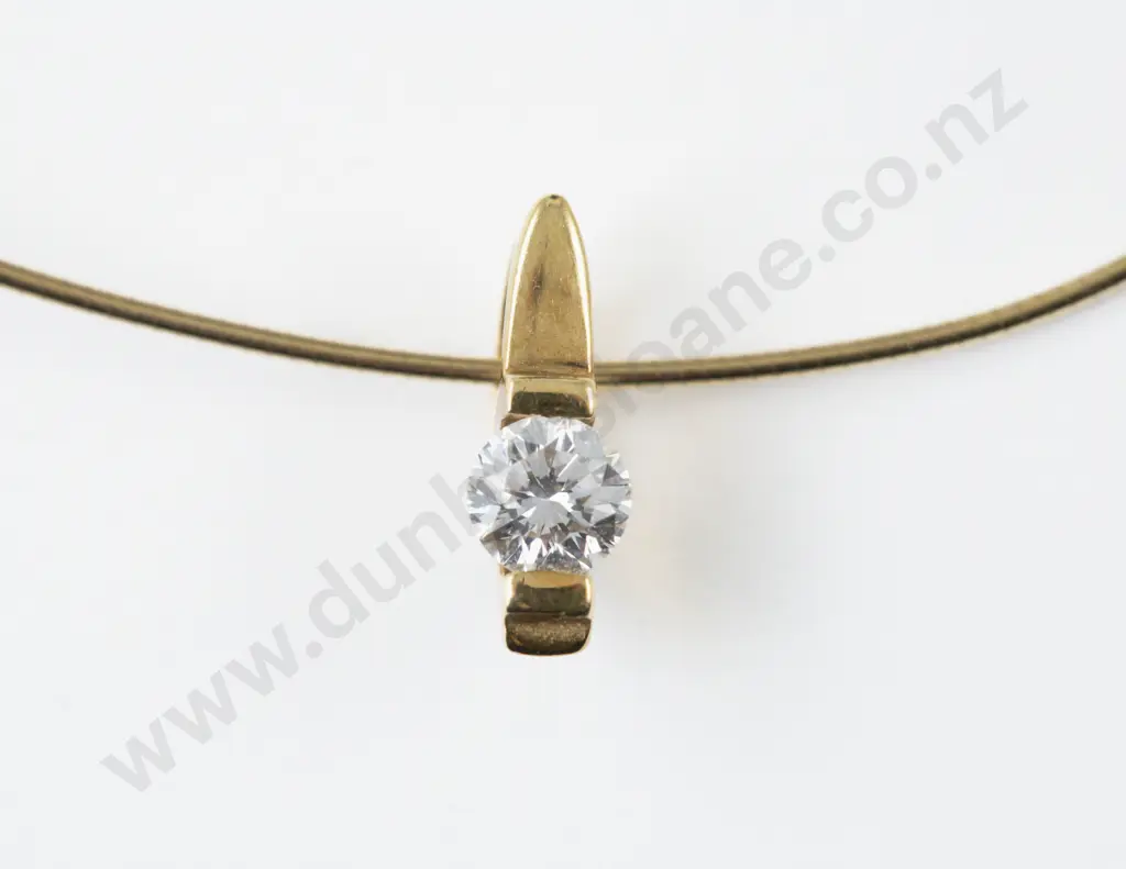 18ct Modern Solitaire Diamond Pendant Image 1++