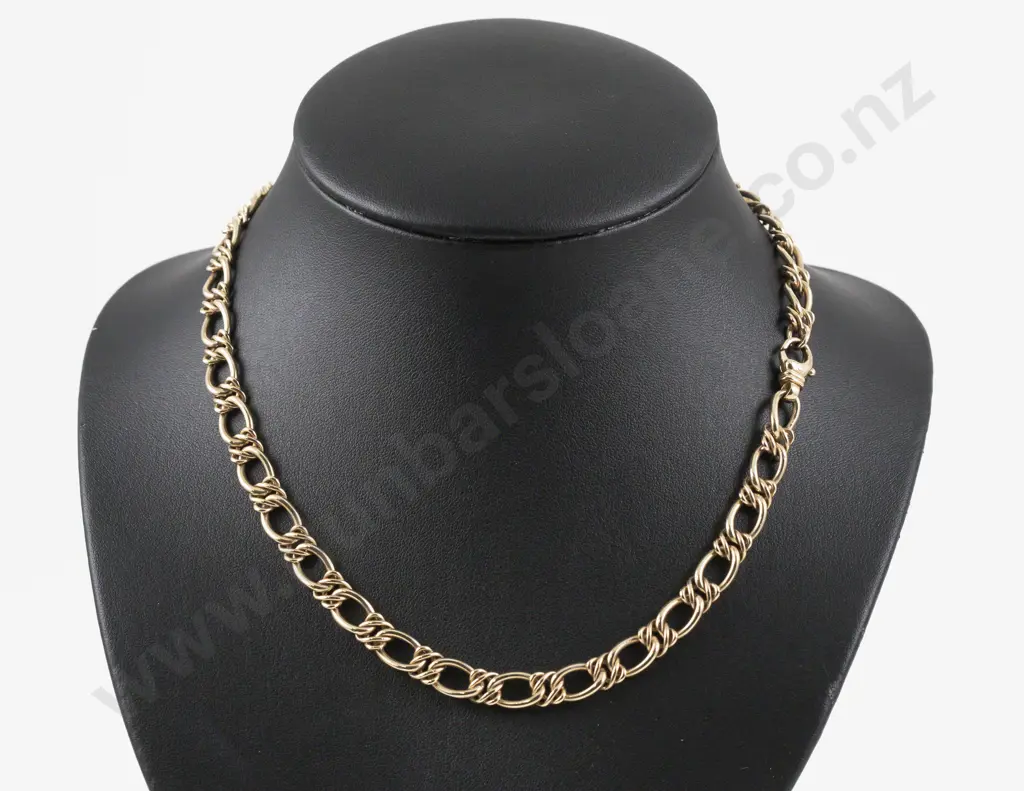 9ct Fancy Curb Link Neck Chain Image 1++