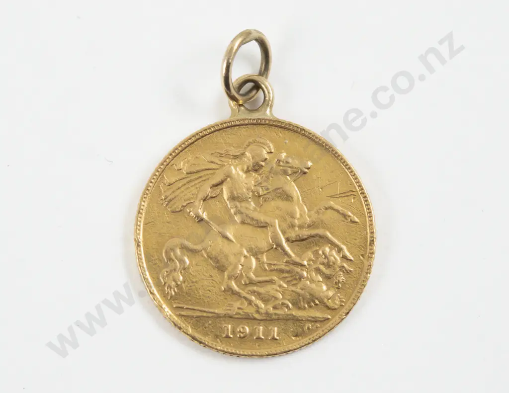 Geo V 1911 Half Gold Sovereign Pendant no mint mark Image 1++
