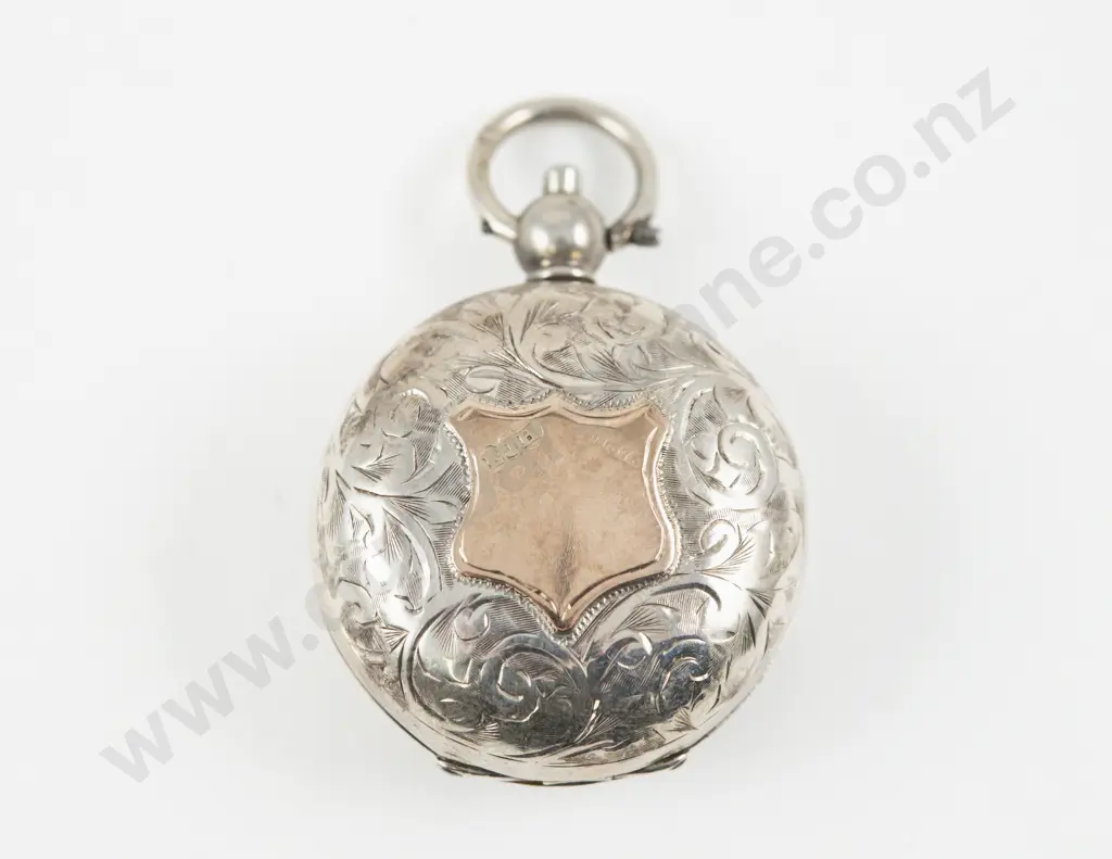 9ct and S/S Engraved Circular Sovereign Holder Image 1++