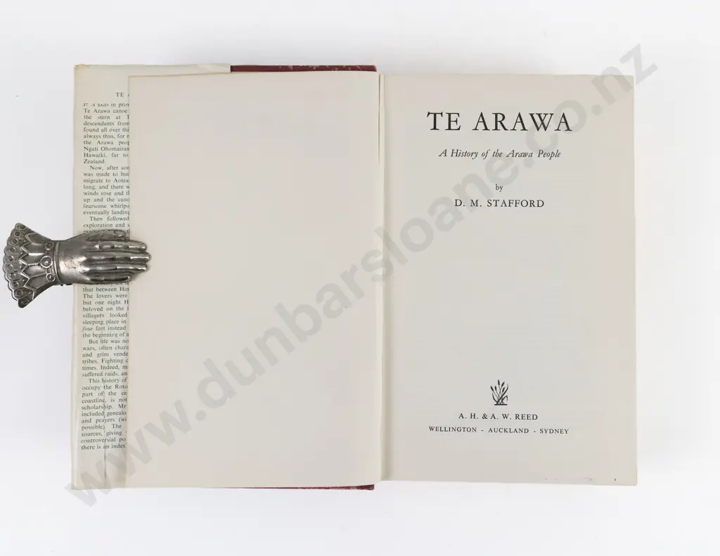 Stafford D M - Te Arawa A History Of The Arawa People Image 1++