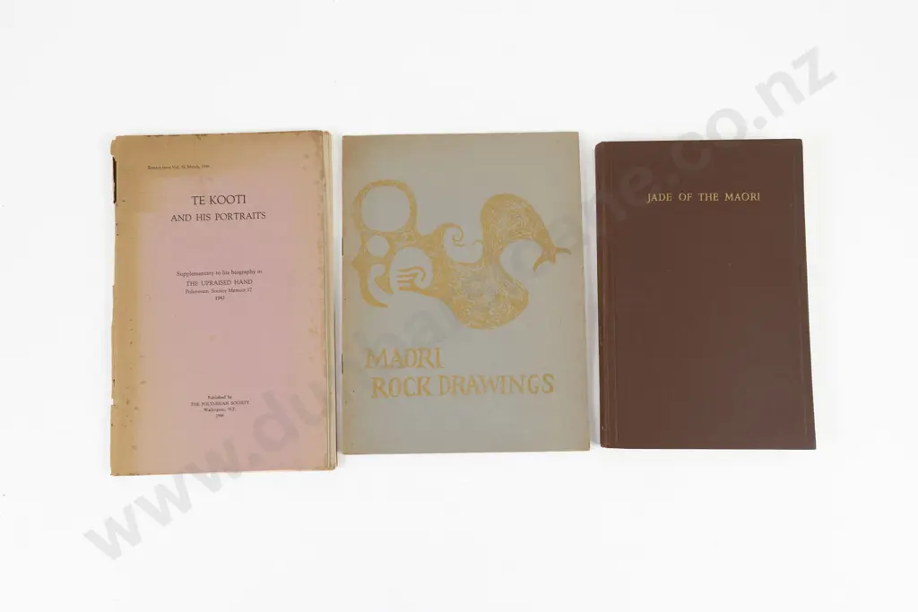 Small Group Of Maori Related Books & Pamphlets Etc Image 1++