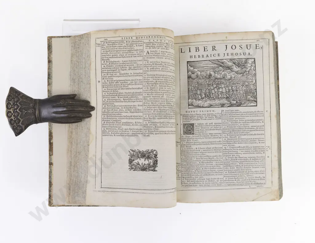 Biblia Sacra published by Nicolaum Pezzana, Venice, 1714 Image 1++