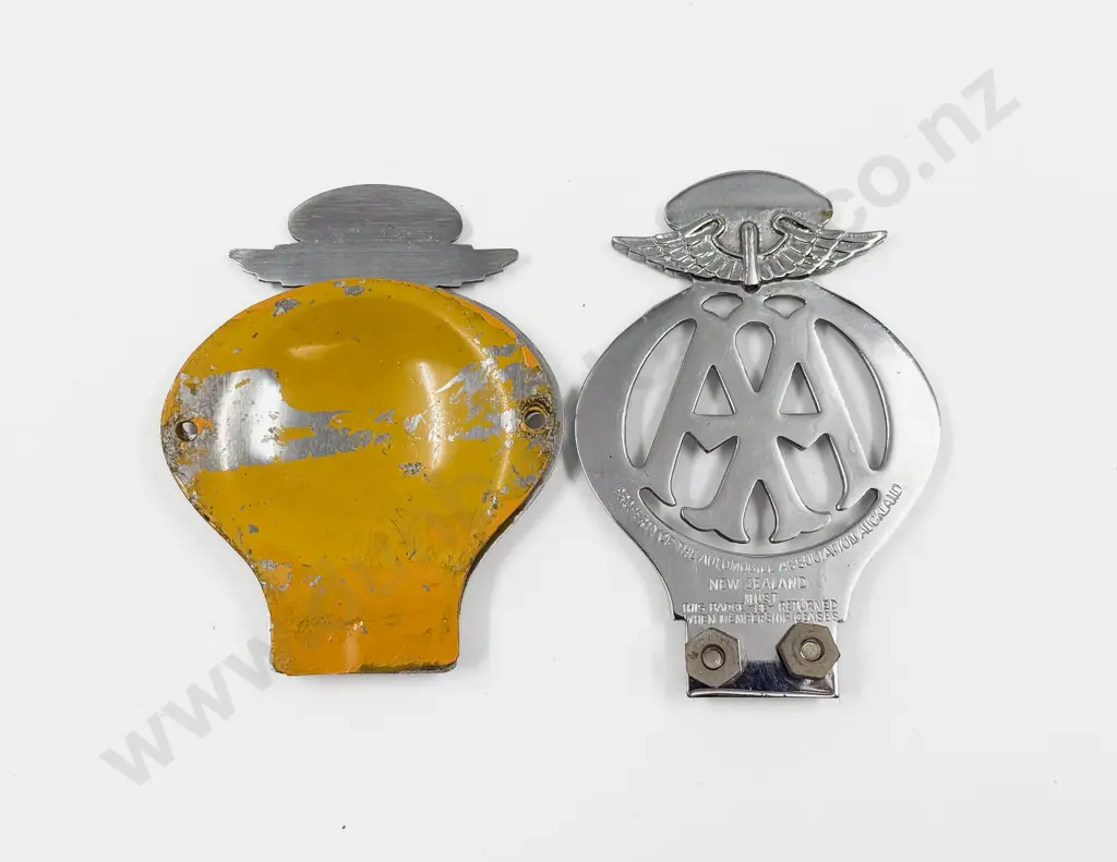 Two C1938-50 NZ Automobile Association AA Chrome Plated Car Badges Image 1++