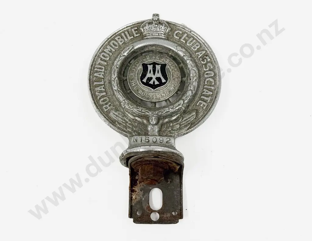 Vintage AA Royal Automobile Club Associate Auckland Car Badge Image 1++