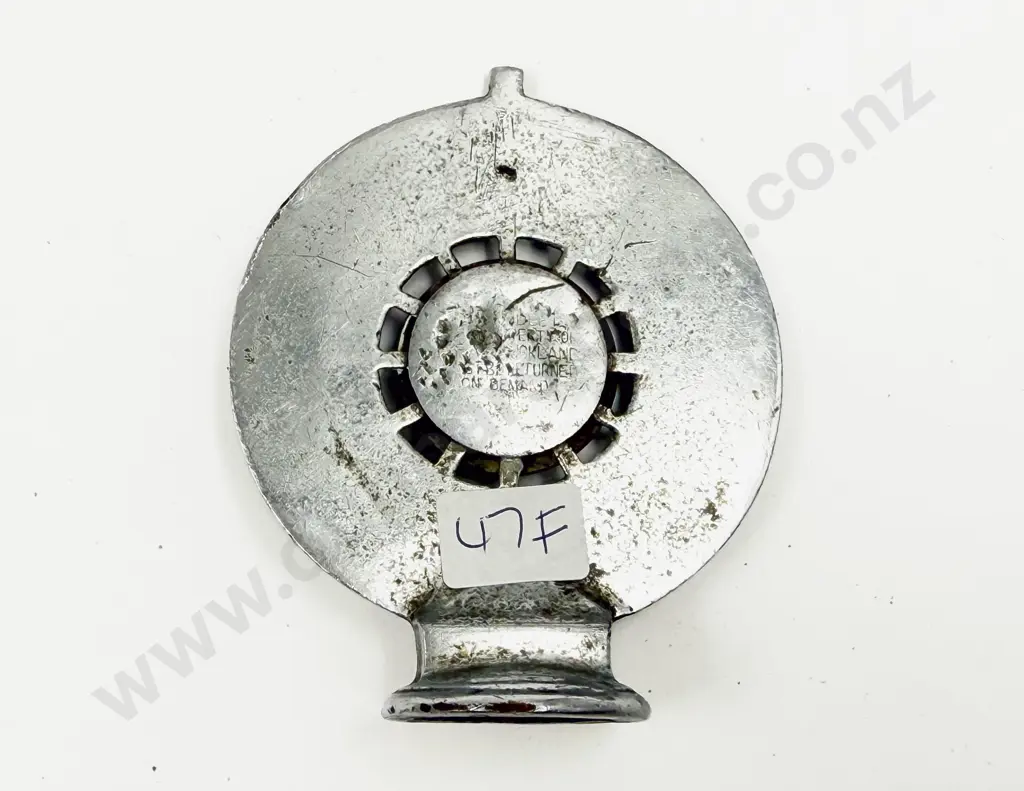 Vintage AA Royal Automobile Club Associate Auckland Car Badge Image 1++