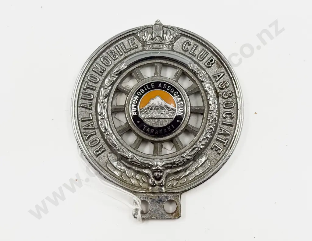 Vintage AA Royal Automobile Club Associate Taranaki Car Badge Image 1++