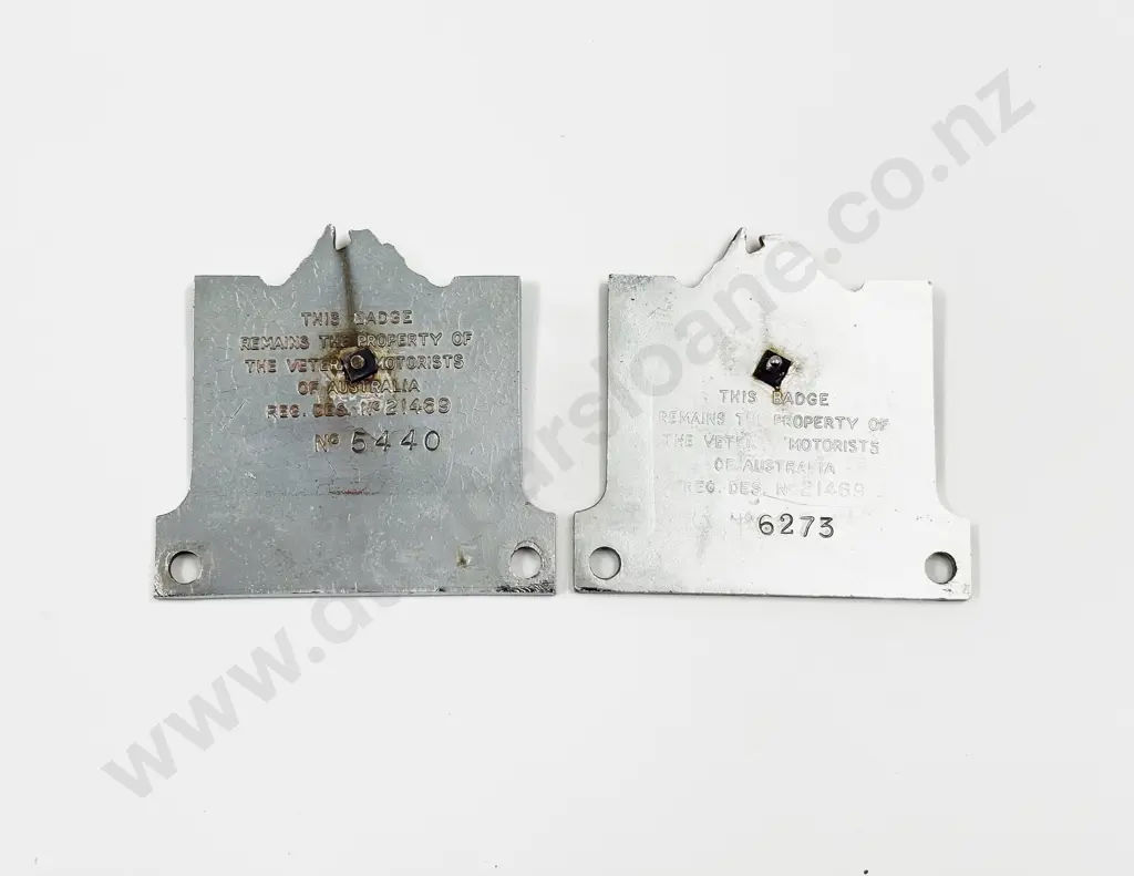 Veteran Motorists of Australia 25Years and 20Years Car Badges Image 1++