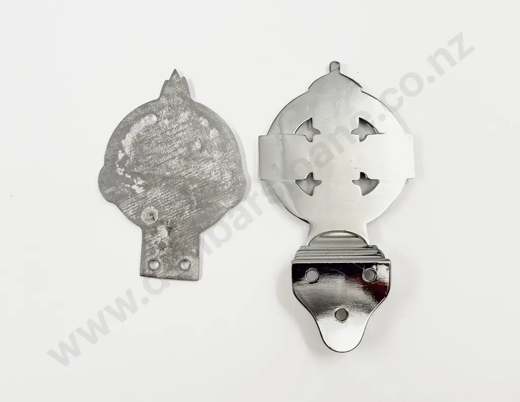 Royal Irish Automobile Chrome Plated Club Car Badge and Ulster Vintage Car Club Badge Image 1++