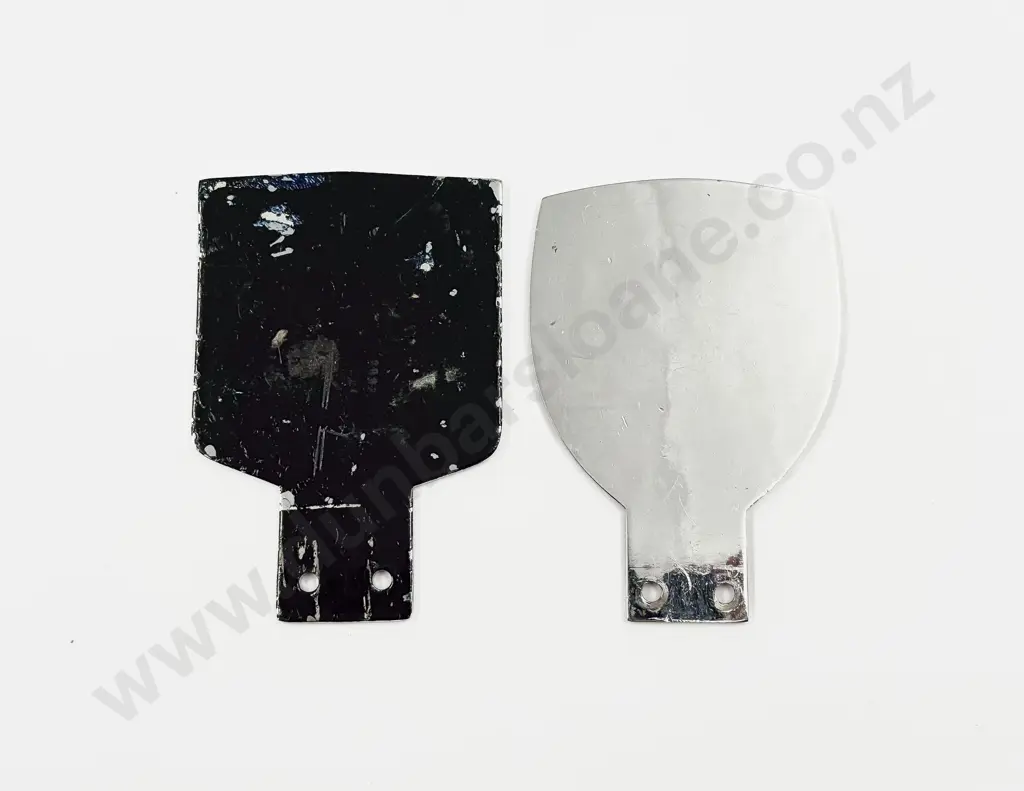 Enamelled Badges British Racing & Sports Car Club and London Motor Club Image 1++