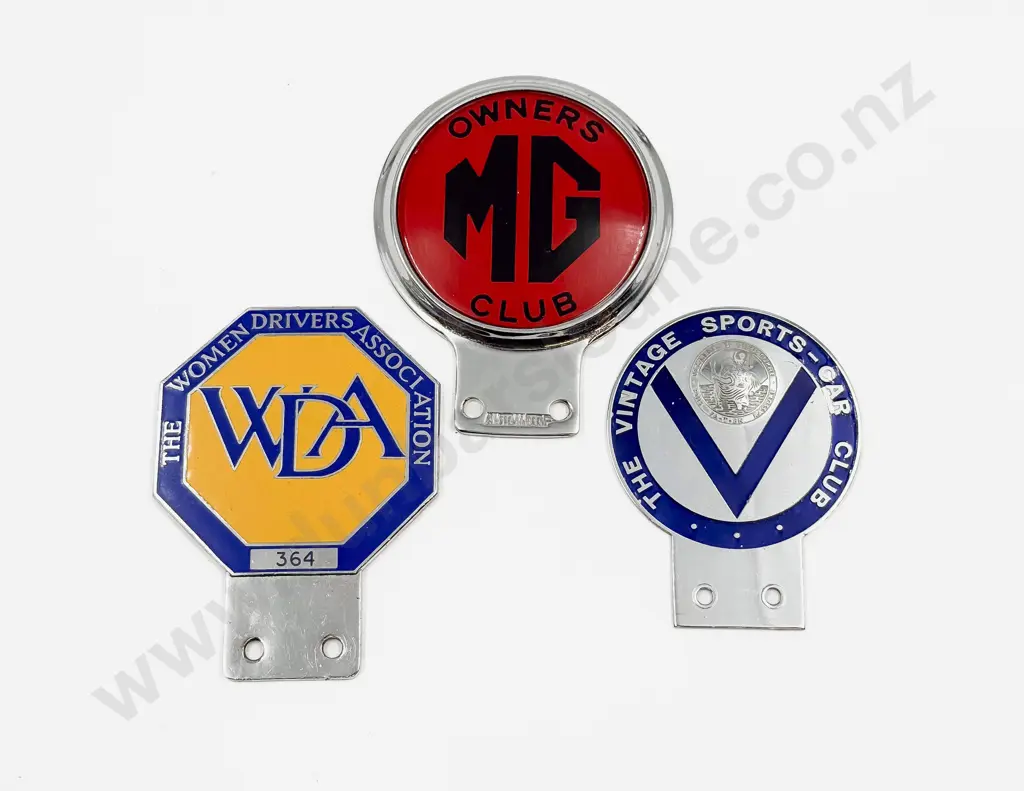 MG Car Owners Club Car Badge with The Vintage Sports-Car Club and WDA Enamelled Badges Image 1++