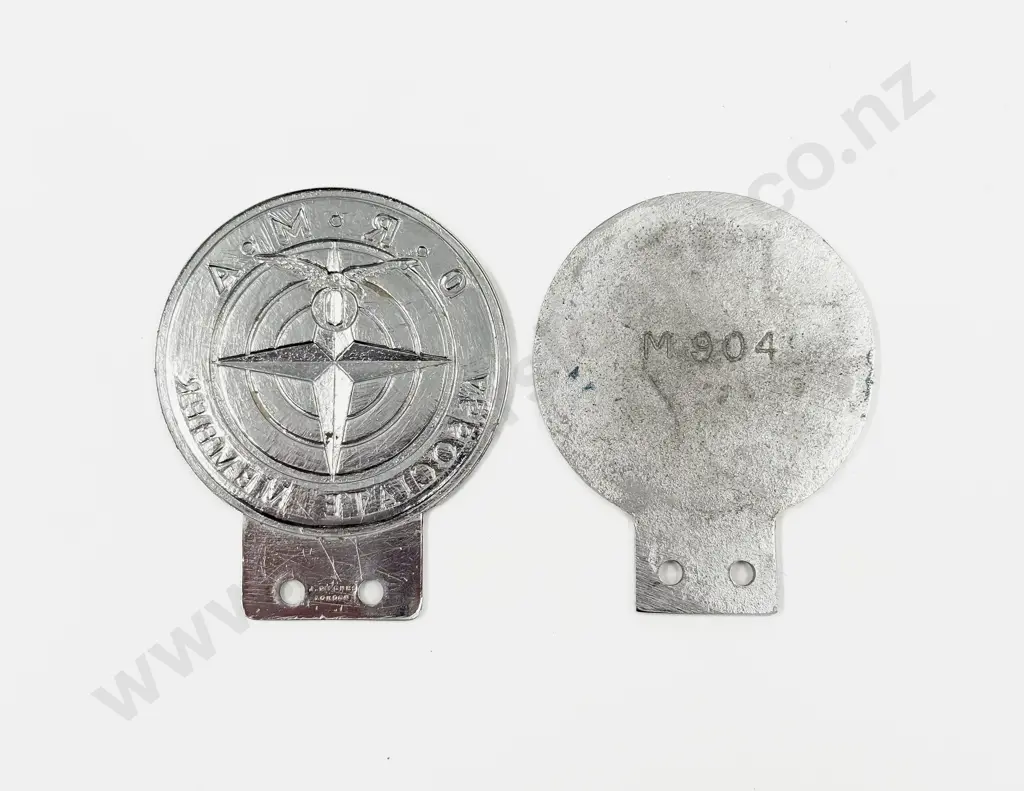 British Motor Club Badges - Today Steering Wheel League and C1960s Owen Racing Motor Associate Member Badge Image 1++