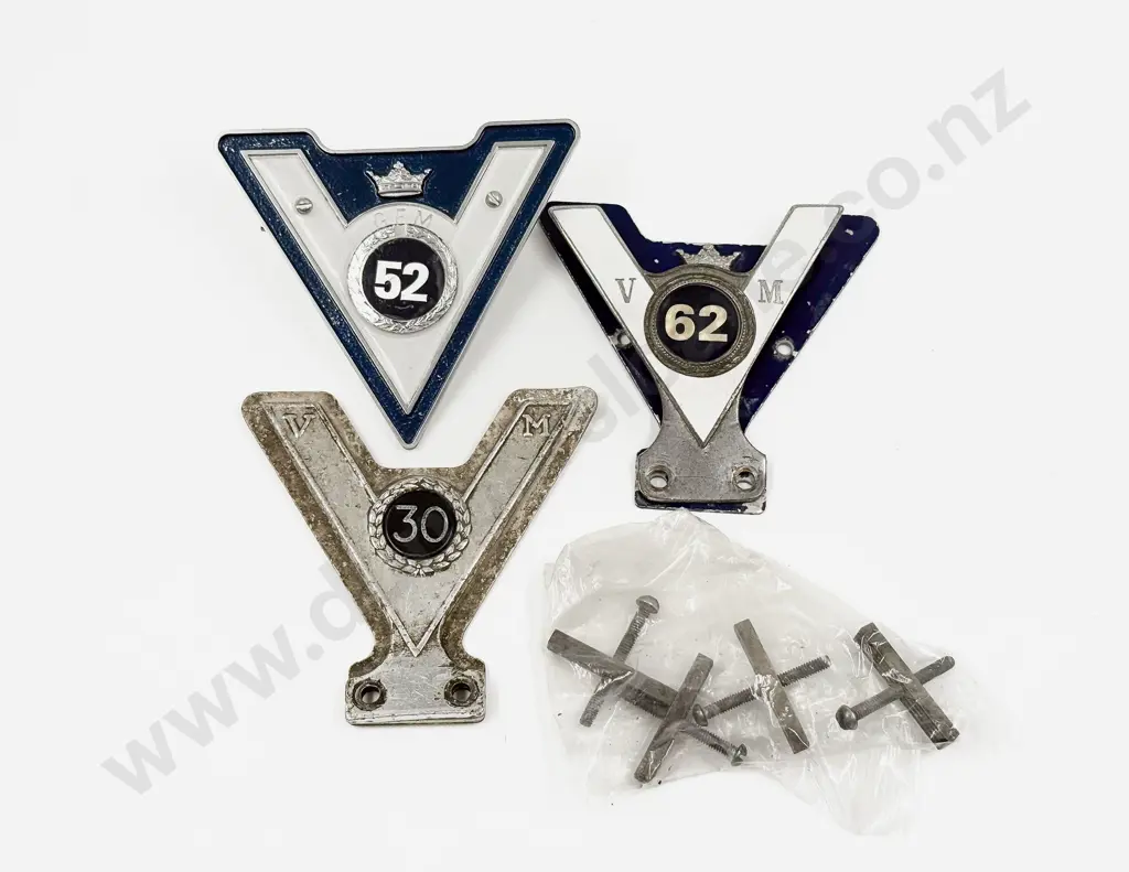Veteran Motorists Association 62 - 52 -  30 Year Club Car Badges Image 1++