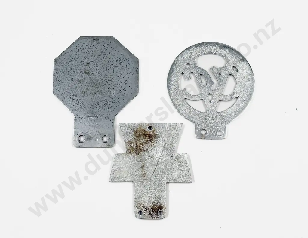 The Veteran Car Club of Great Britain Car Badge with Singer and WDA Badges Image 1++