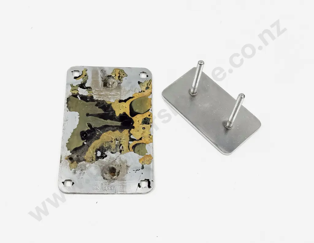 Rolls-Royce '20-Ghost Club' Member's Badge and Chrome Black Enamel Plaque Image 1++