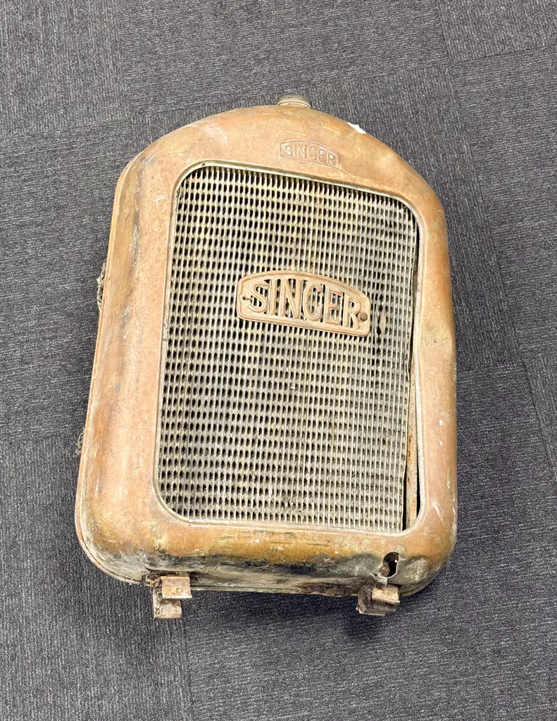 Vintage Singer Radiator Image 1++