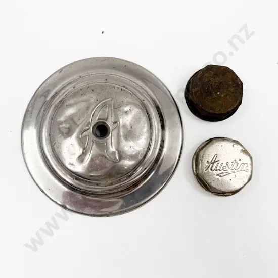 Austin Chromed Hub Cap and Two Radiator Screw Caps