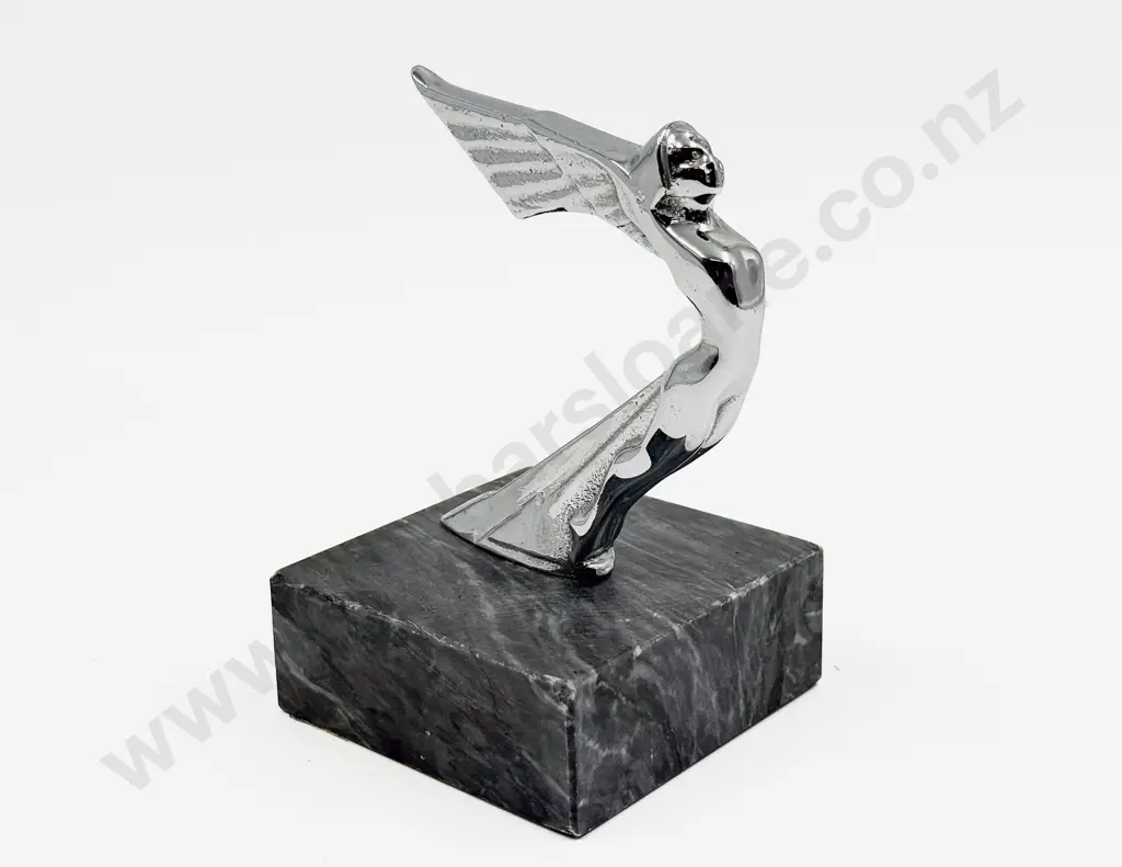 1934-36 Triumph Gloria Car Mascot Image 1++