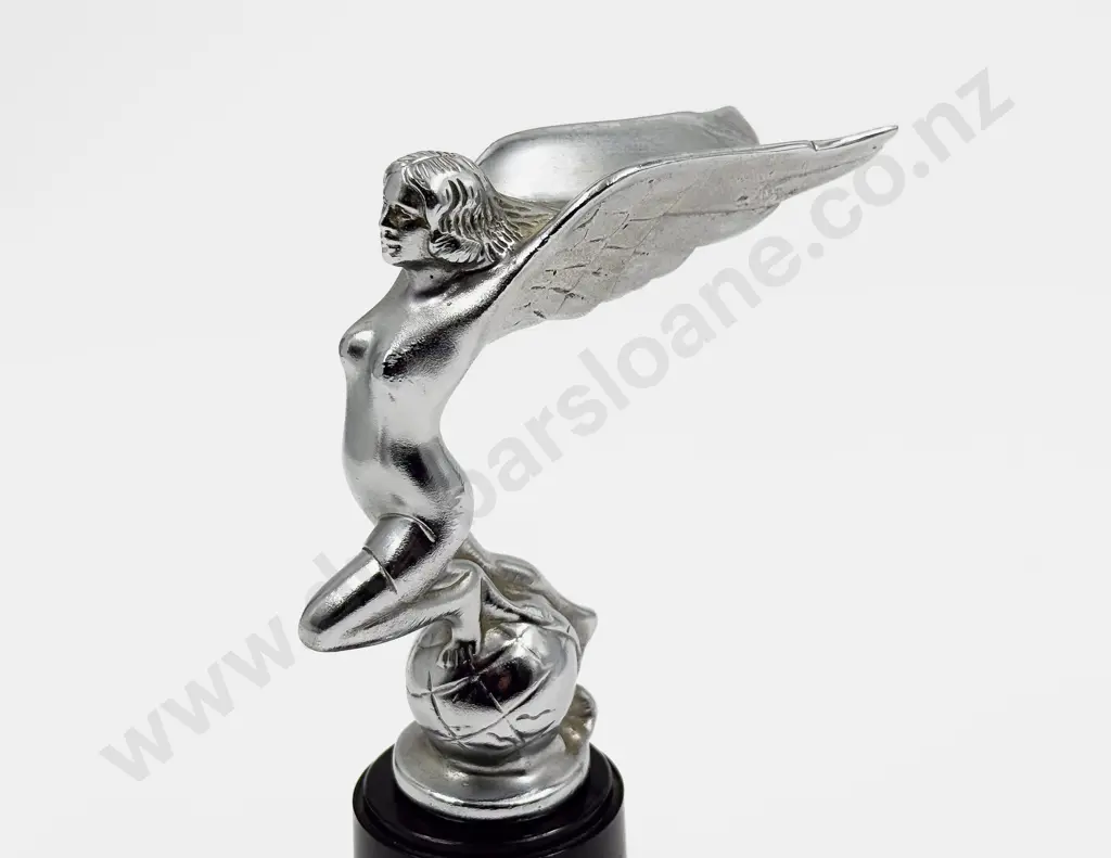 Replica Triumph 'Gloria' Car Mascot Image 1++