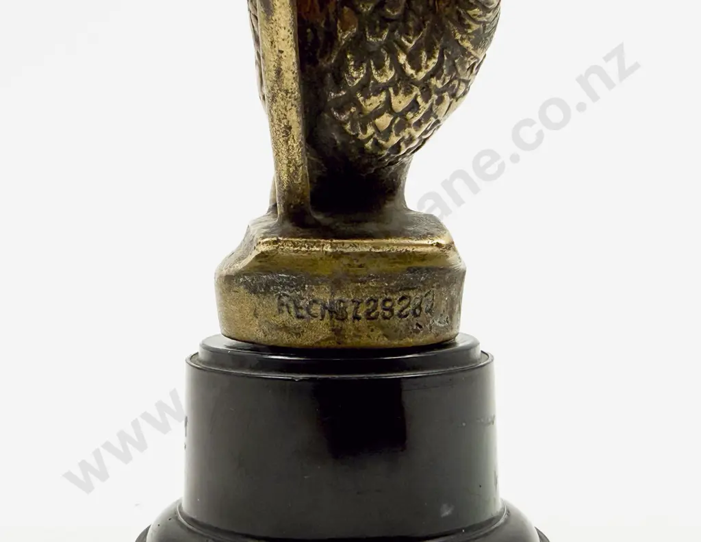 Replica 1920's Version Vauxhall Joseph Fray Griffin with Pennant Mascot Image 1++