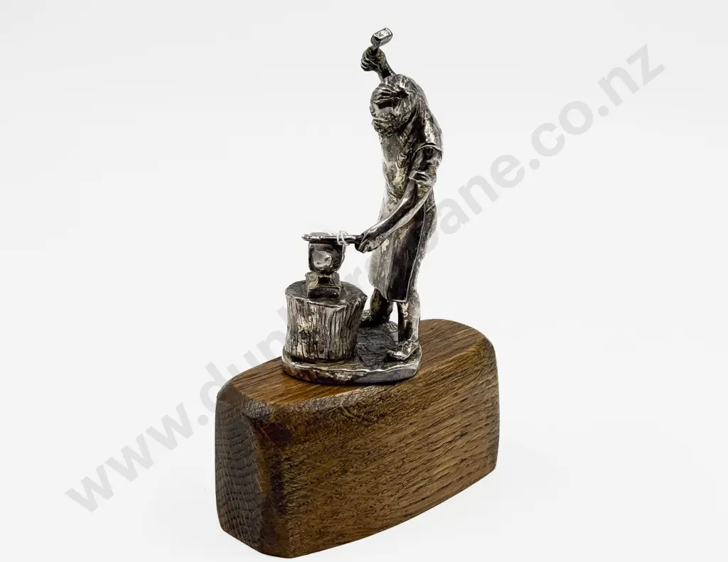 Blacksmith with Anvil Car Mascot Image 1++