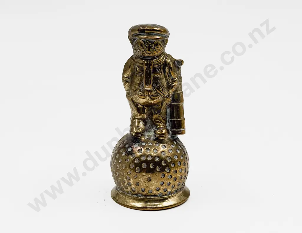 Dunlop 31 Golfer Brass Table Bell Image 1++