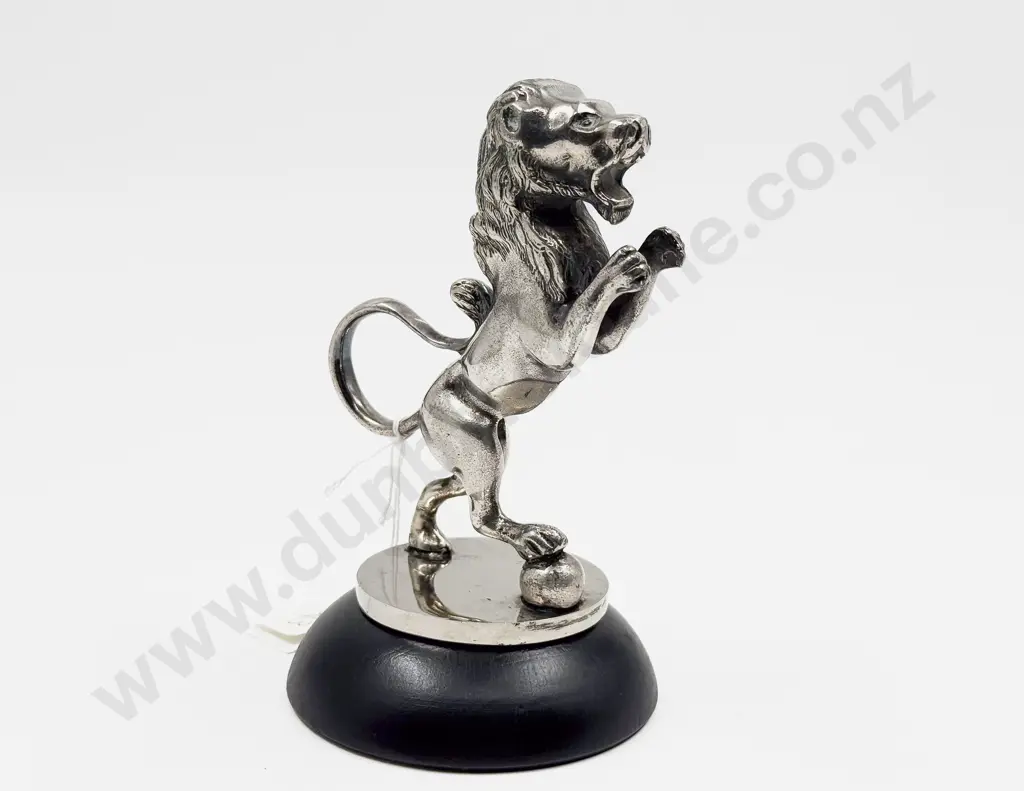Lion Rampant Car Hood Ornament Image 1++
