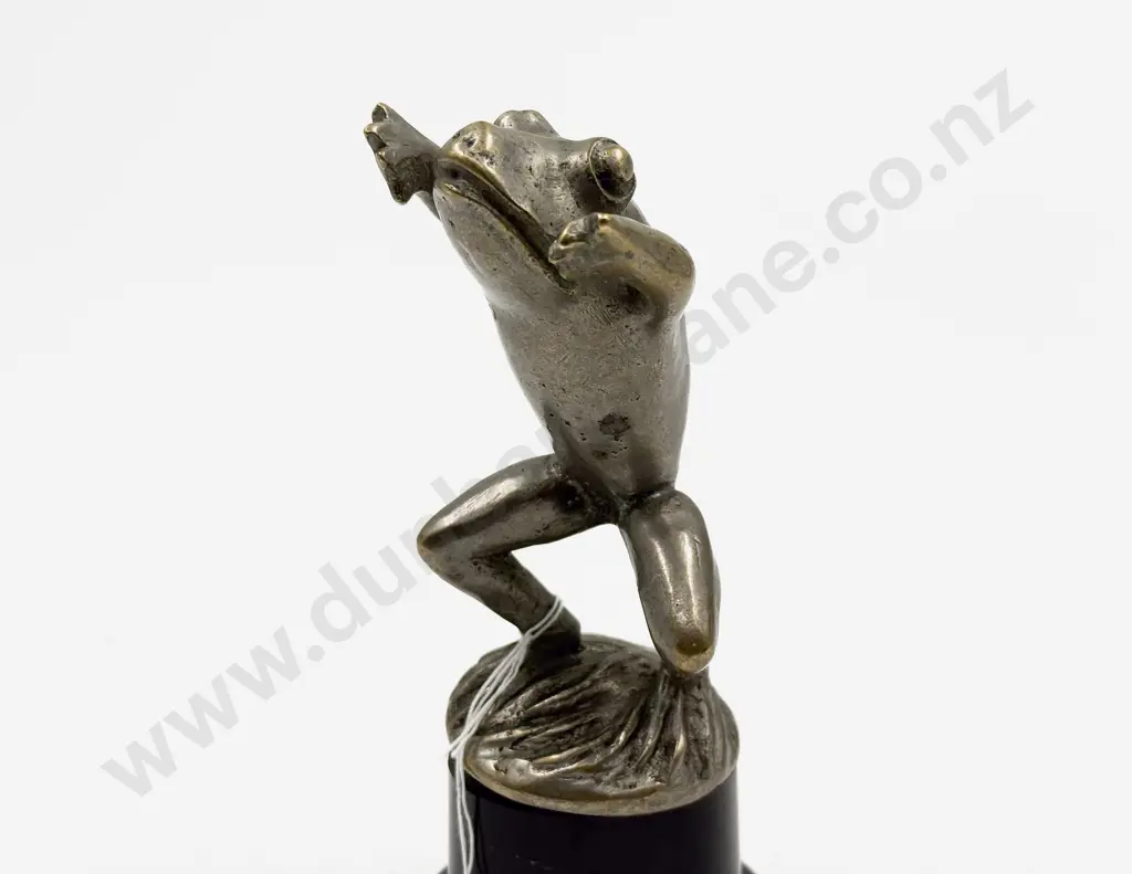 Leaping Frog Car Mascot Image 1++