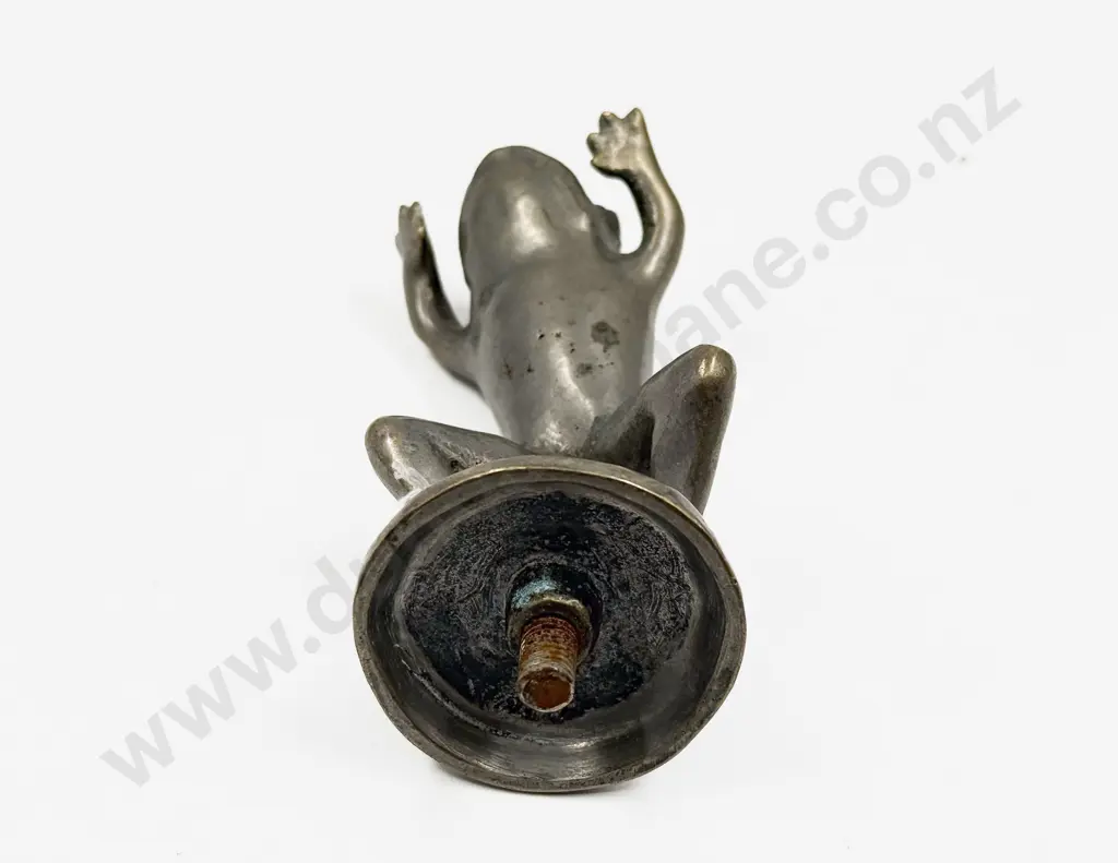 Leaping Frog Car Mascot Image 1++