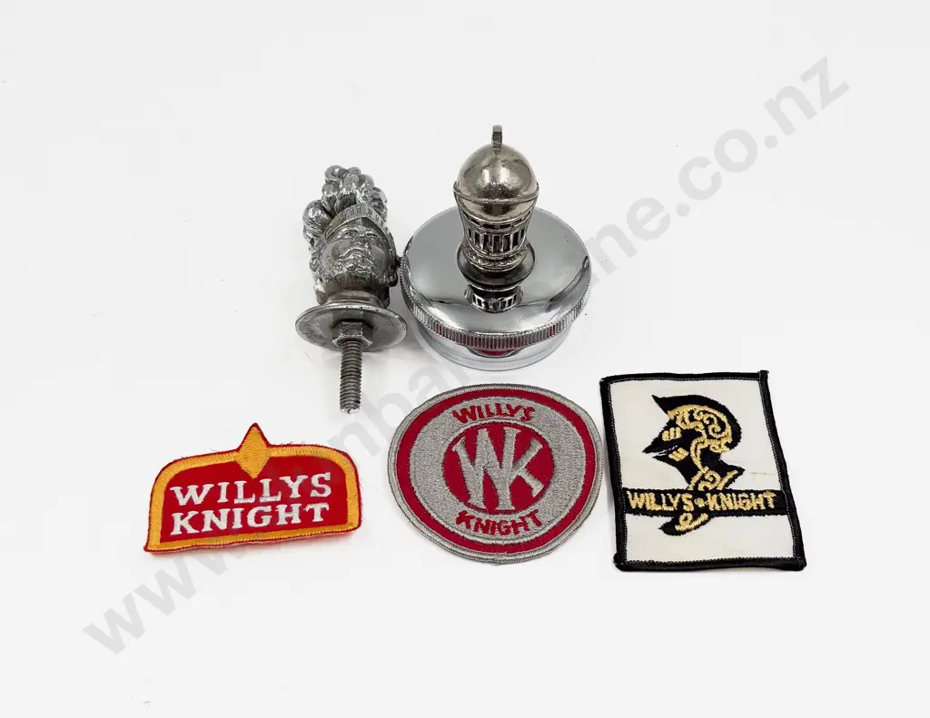 C1920's Willys Knight Helmet Car Mascot Image 1++