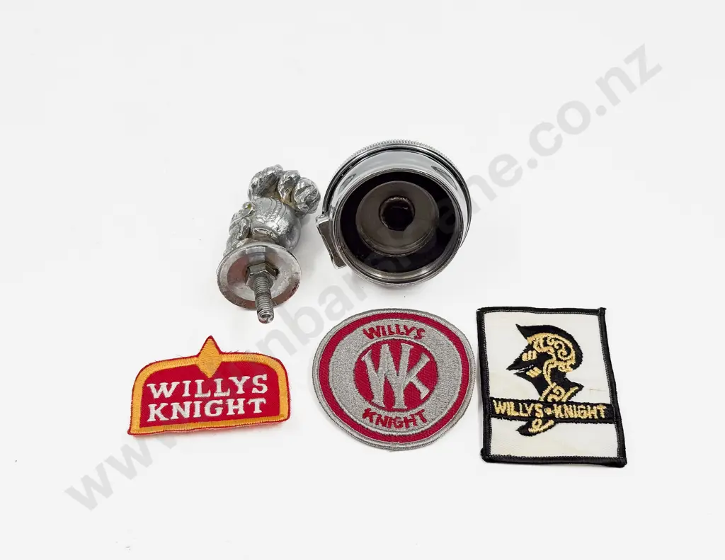 C1920's Willys Knight Helmet Car Mascot Image 1++