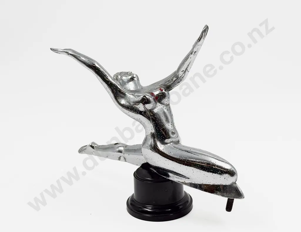 C1940s-50s Nude Dancing Woman Hood Ornament Image 1++