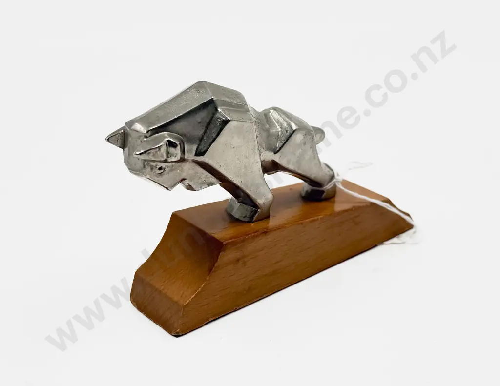 Vintage Stylised Buffalo Car Hood Ornament Image 1++