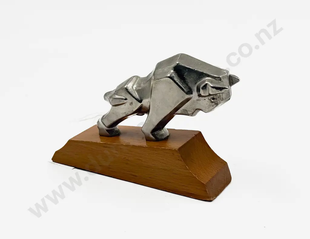 Vintage Stylised Buffalo Car Hood Ornament Image 1++