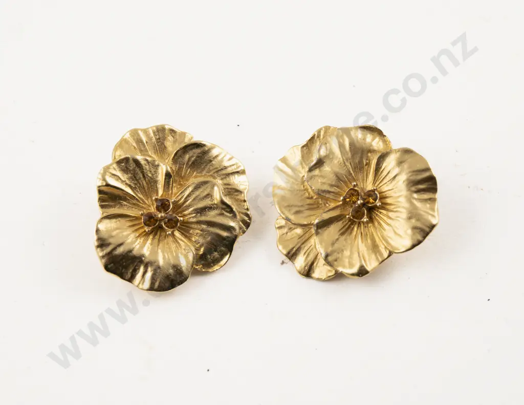 Vintage Musee des Art Decoratifs Gold Plated Gem Set Pansy Clip On Earrings Image 1++