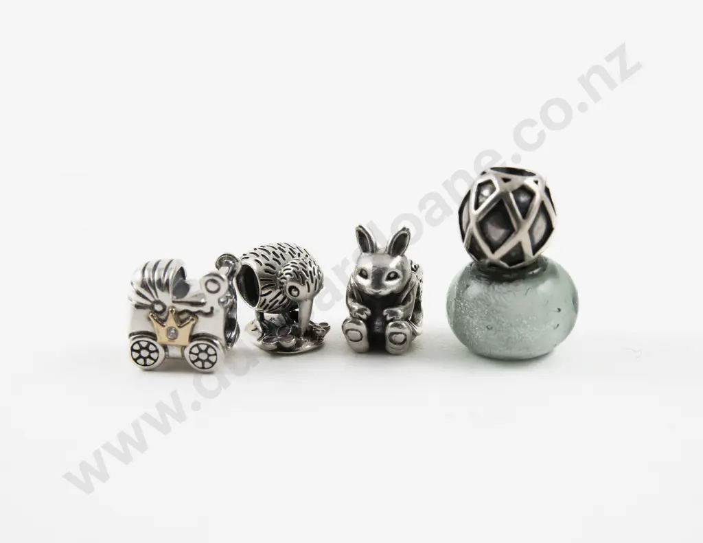 Four S/S Pandora Charms with One Murano Bead Charm Image 1++