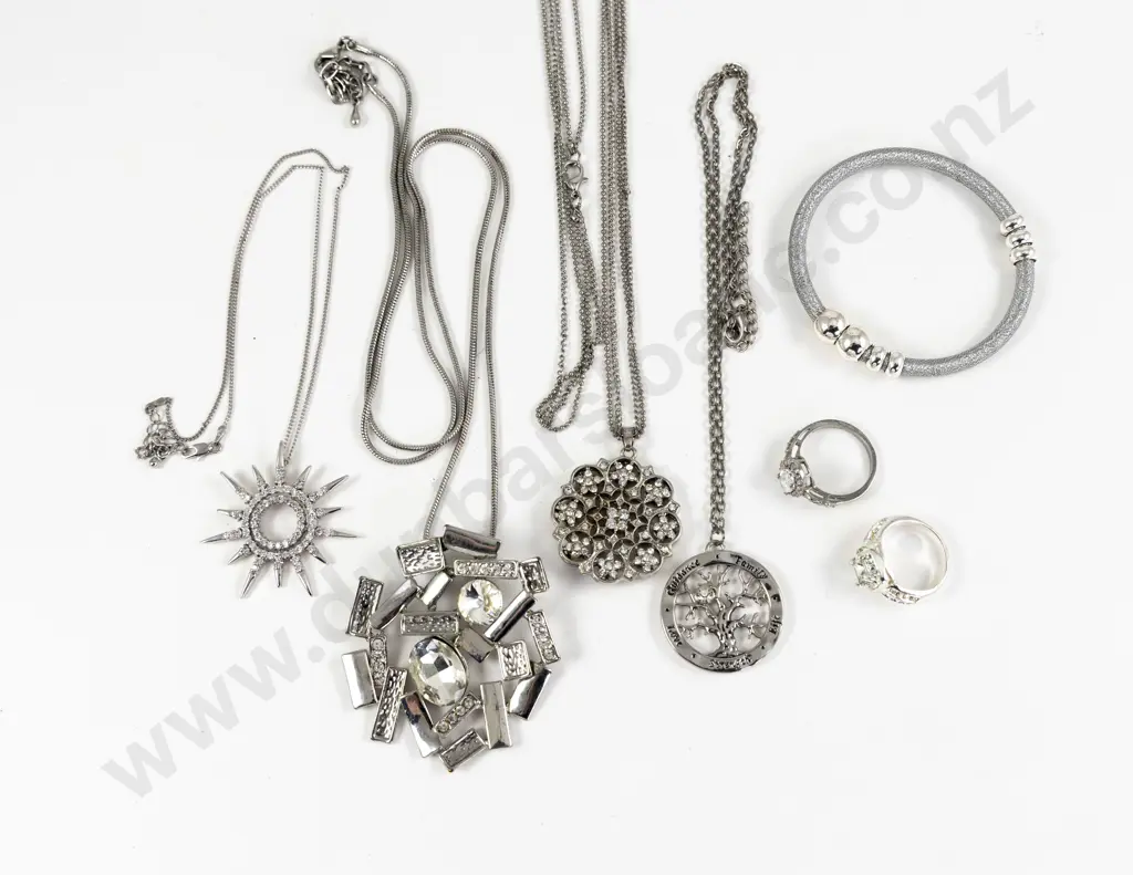 Collection of Rhinestone and Assorted Costume Jewellery Image 1++