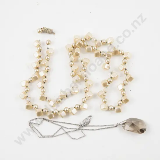 S/S Single Stone Smoky Quartz Pendant on S/S Neck Chain
