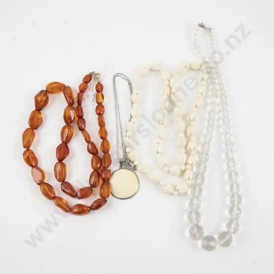 Collection of Four Assorted Necklaces incl S/S Neck Chain