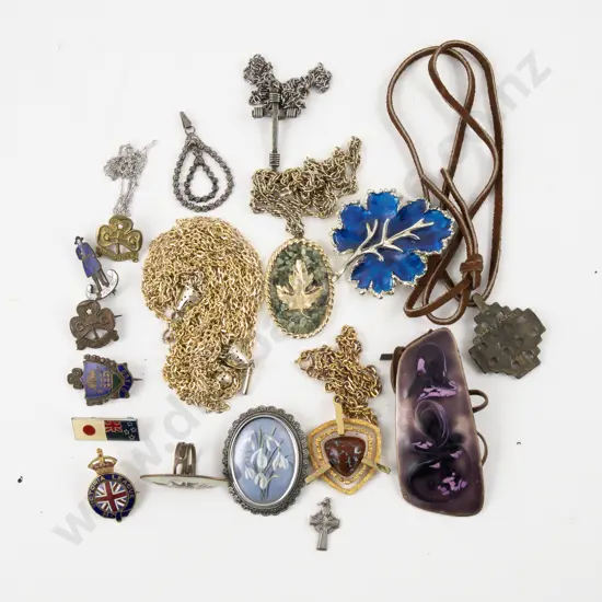 Collection of Assorted Costume Jewellery