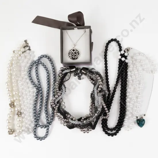 S/S and Enamel Circular Pendant On S/S Neck Chain