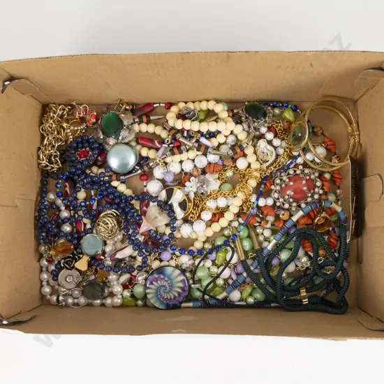 Collection of Assorted Costume Jewellery