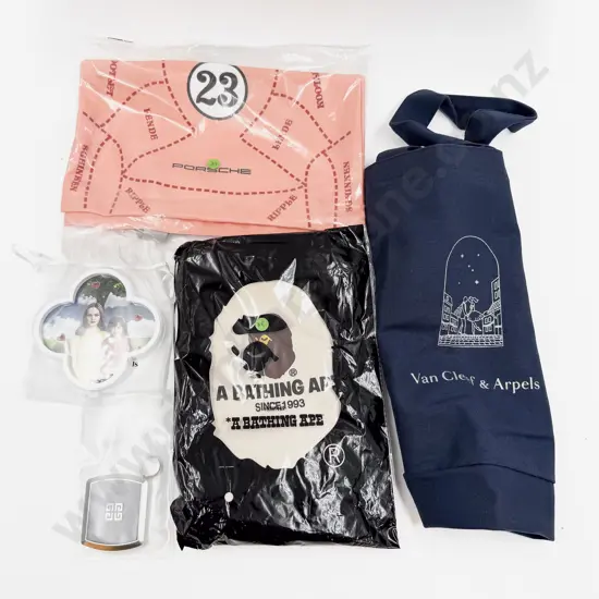 Van Cleef & Arpels Tote Bag with Four Others and S/S Smiley Face Ring