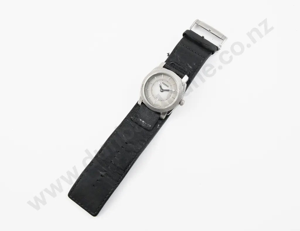 Fossil Gents Wrist Watch with Black Leather Strap Image 1++