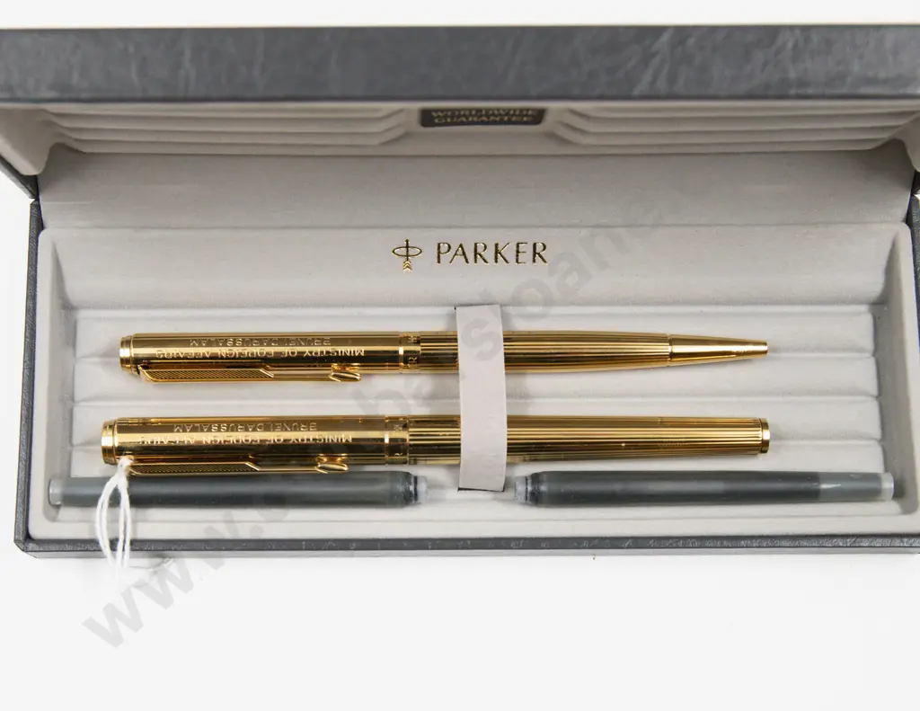 Original Boxed Parker Fountain Pen and Parker Ball Point Pen Image 1++