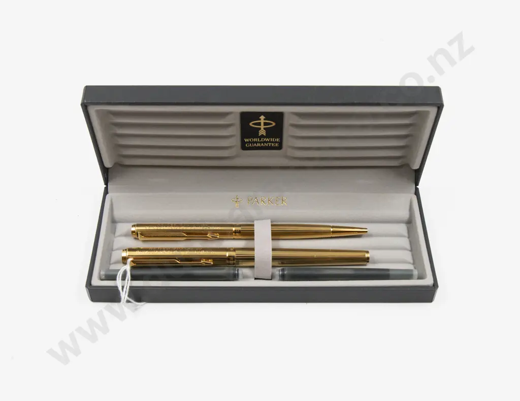 Original Boxed Parker Fountain Pen and Parker Ball Point Pen Image 1++