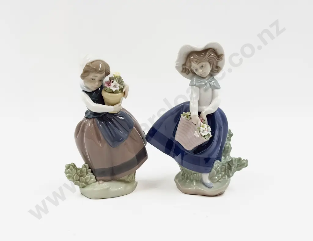 Two Lladro Figures Image 1++