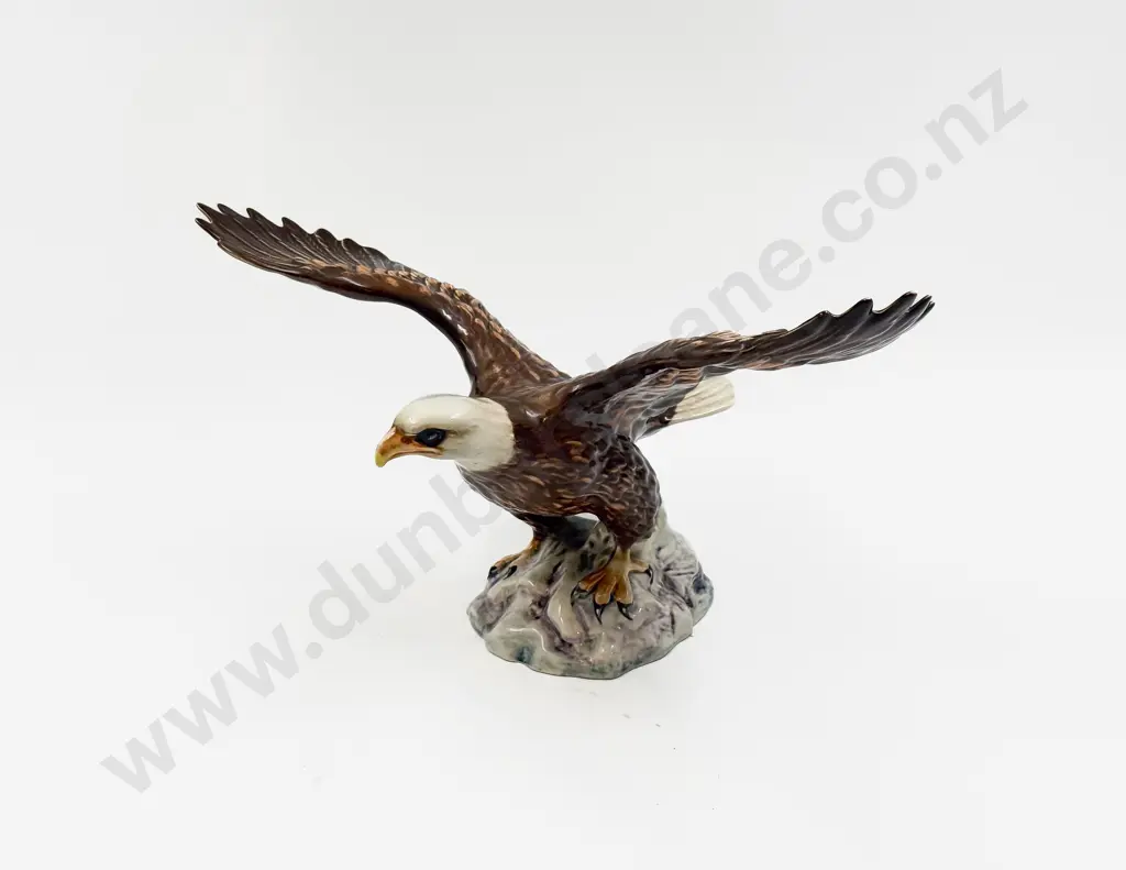 Beswick "Bald Eagle" Image 1++