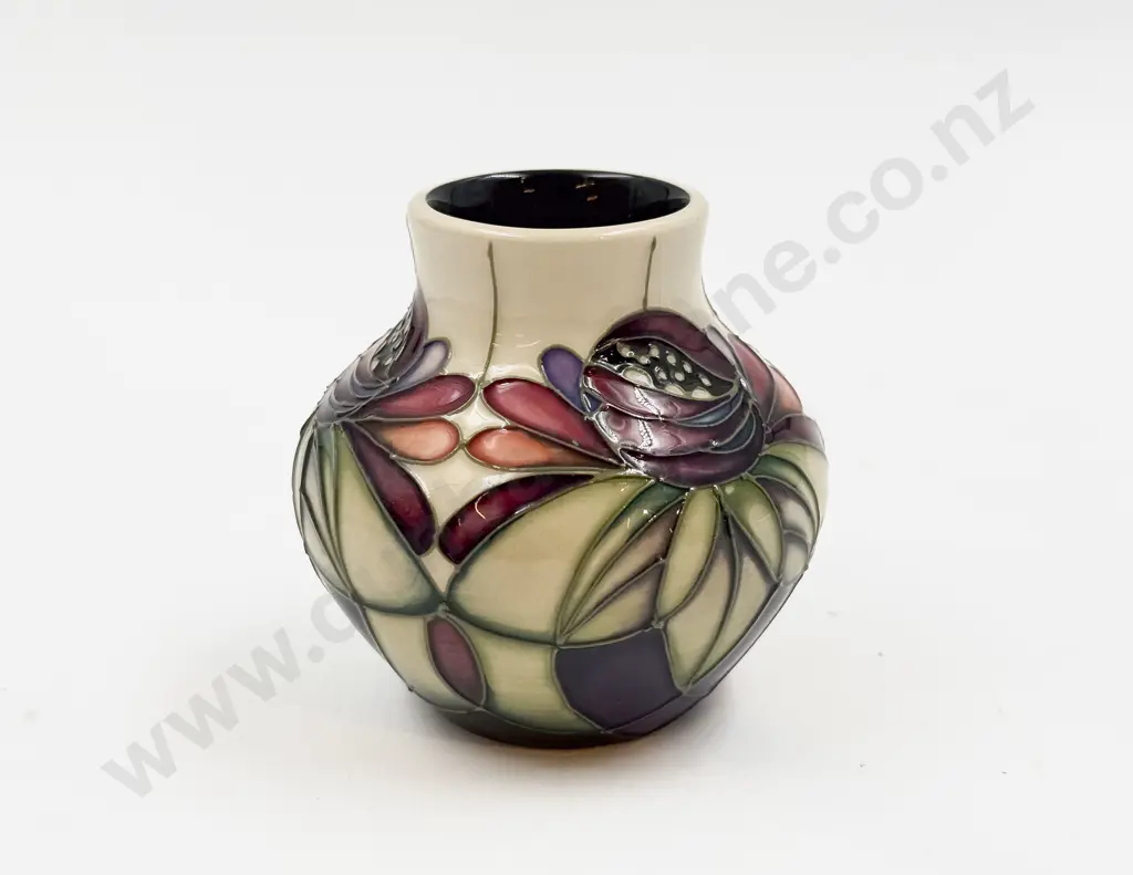 Small Moorcroft Vase with Original Box Image 1++